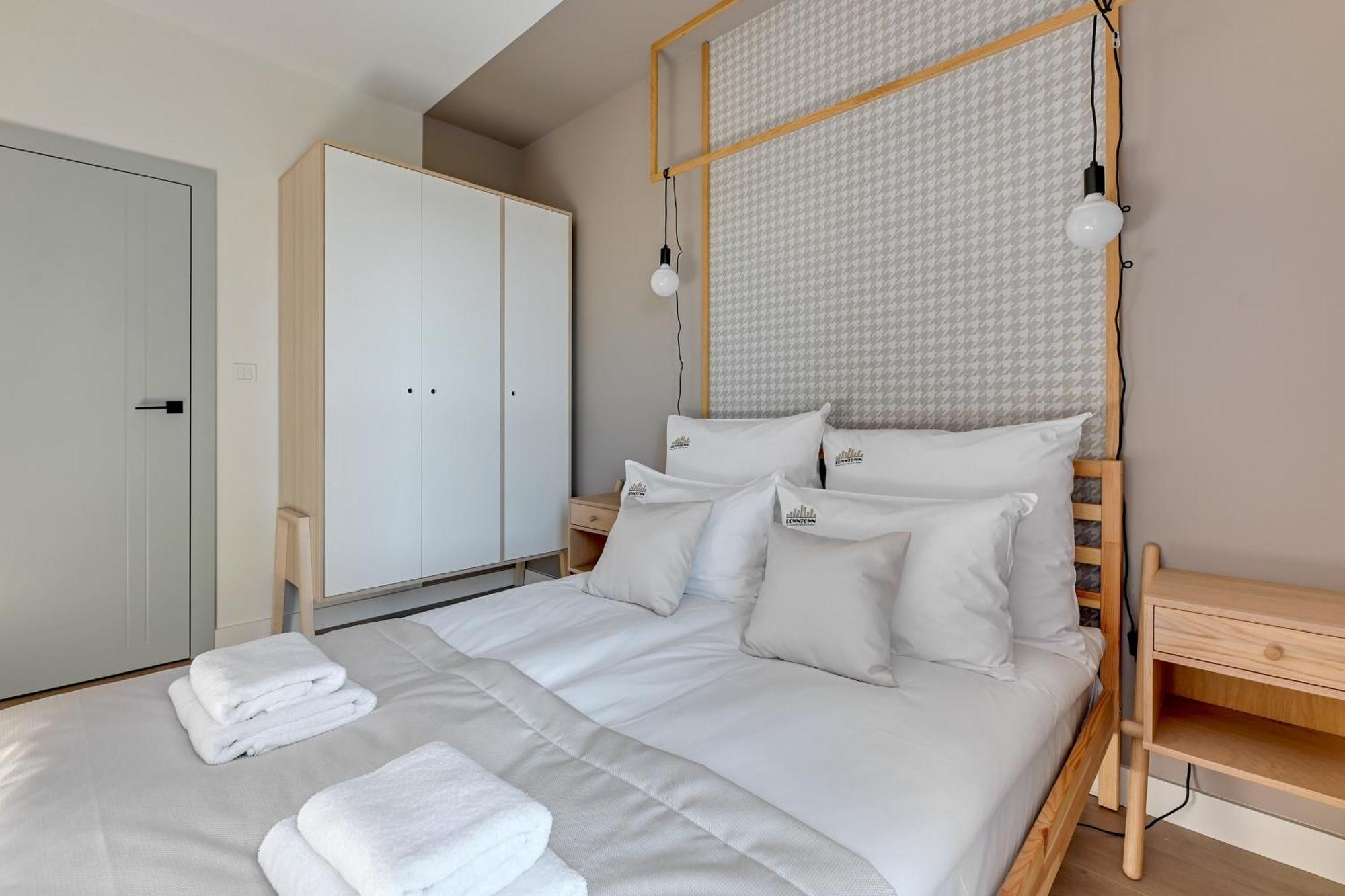Aura III Apartments & Free Parking By Downtown Apartments Гданськ Номер фото